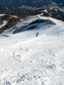 在阿尔卑斯山滑雪区域