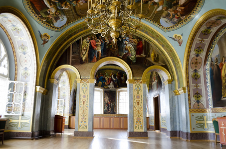 pochaev 修道院的巴巴拉教堂的内部