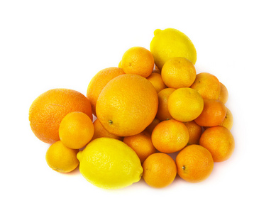 新鲜柑橘类水果橙，柠檬在白色背景上
