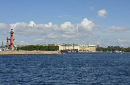 圣彼得斯堡，vasilyevskiy 岛上的延髓列