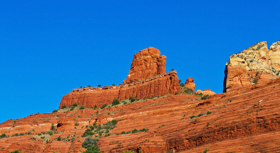 红色的岩石在塞多纳，亚利桑那州，美国