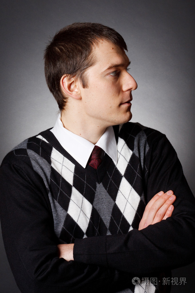 英俊的年轻商业男人