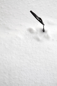 下雪了挡风玻璃刮水器