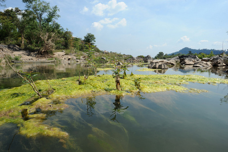 在唐坤在老挝湄公河