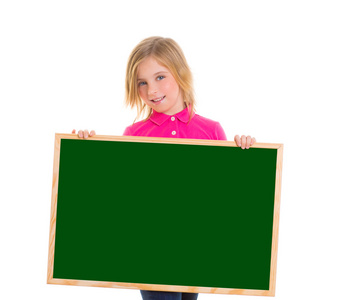儿童孩子快乐女孩持空白的黑板 copyspace