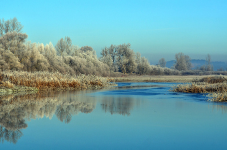 湖 cerknica