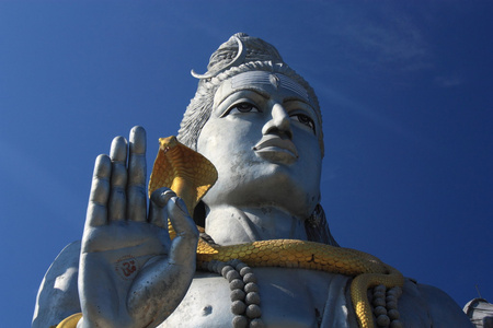 在 murudeshwar 卡纳塔克 印度主湿婆神雕像