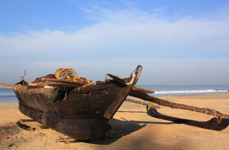 传统的捕鱼船，果阿，印度