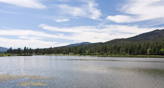 高山湖泊