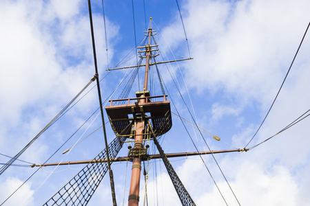 海洋绳梯 桅杆和绳索的经典帆船的