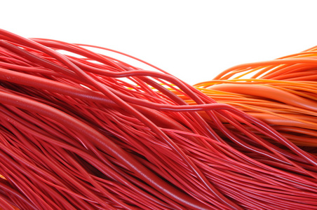 网络计算机电缆橙色和红色