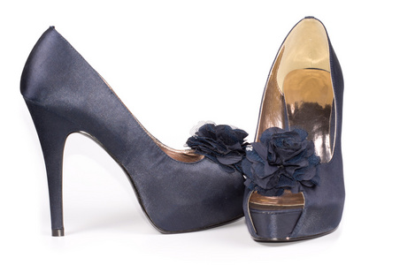 时尚蓝色女士皮鞋与花