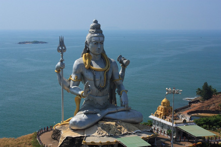 在 murudeshwar 卡纳塔克 印度主湿婆神雕像