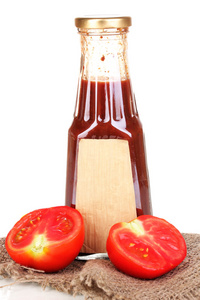 番茄酱在瓶上白色隔离