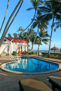 热带度假村有游泳池