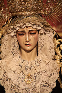 圣母玛利亚的形象，在塞维利亚圣周