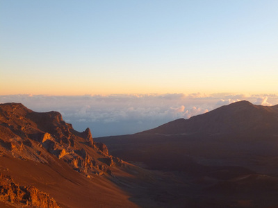 查看从夏威夷毛伊岛的哈雷阿卡拉火山口