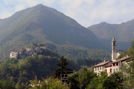 维廖上瑞士的意大利部分的村庄图片