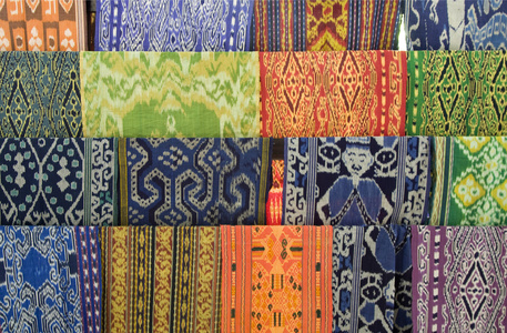 传统纺织的龙目岛，印度尼西亚