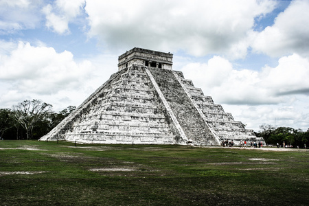 kukulcan el castillo 在奇琴伊察 奇琴伊察，墨西哥的玛雅金字塔