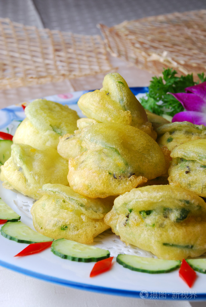 油炸的字段薄荷叶