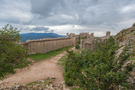 卡特里派城堡 peyrepertuse