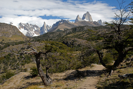 山 cerro torre 和菲茨罗伊