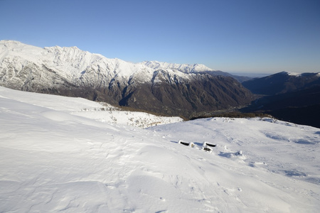 高山冬季风景