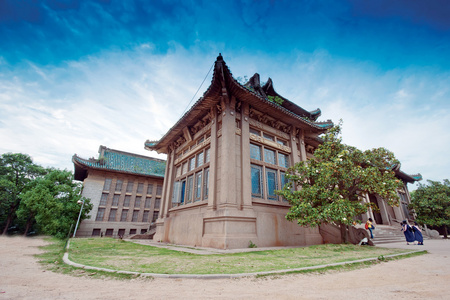 武漢市建物大学