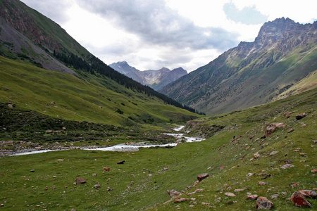 dzhuku 谷 天山山脉 吉尔吉斯斯坦