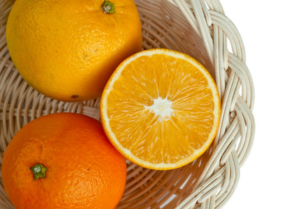 橙色水果篮子上