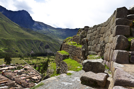 印加遗址的坦在旁在南美洲秘鲁库斯科的神圣山谷中的堡垒