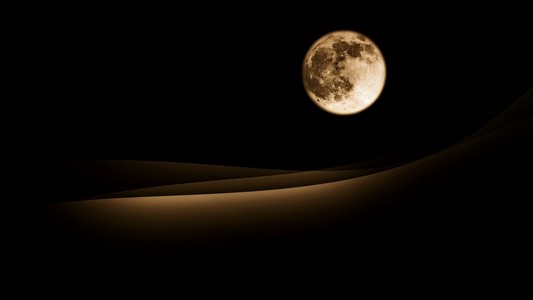月光在沙漠中