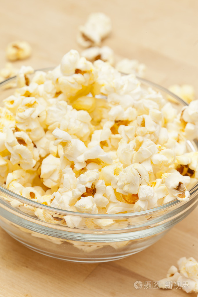 脆脆白色奶油的爆米花