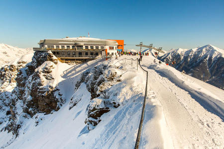 奥地利萨尔茨堡冬季雪山bad gastein滑雪场酒店