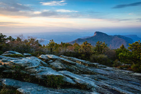 鹰嘴山