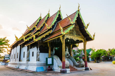 祈祷 寺庙 瓦特 佛教 古老的 建筑 宗教 泰语 清迈 艺术