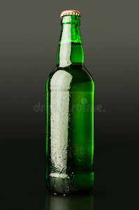 绿色啤酒瓶