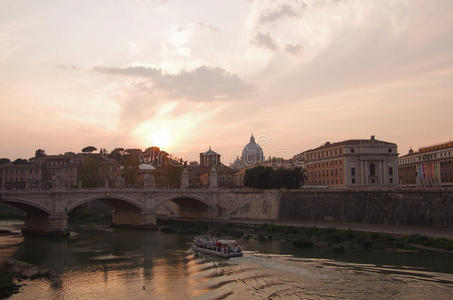 日落时的罗马