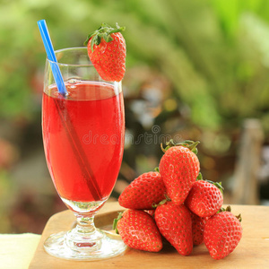 新鲜草莓汁