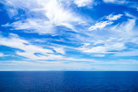 天空背景与海洋