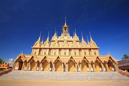 泰国金殿地标wat ta sung