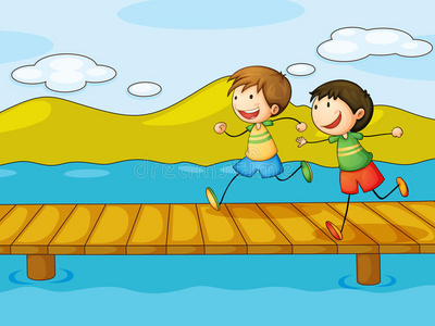 playmes在桥上玩耍的小男孩们照片