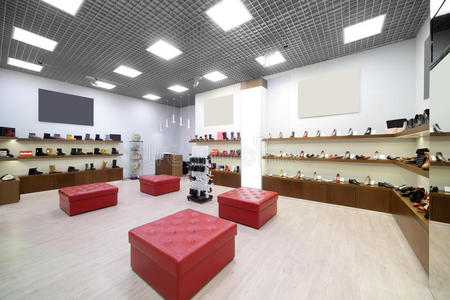 现代欧洲购物中心鞋店内部设计