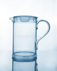 空玻璃罐