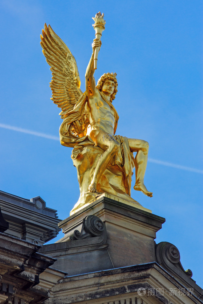 在德累斯顿的金色雕塑