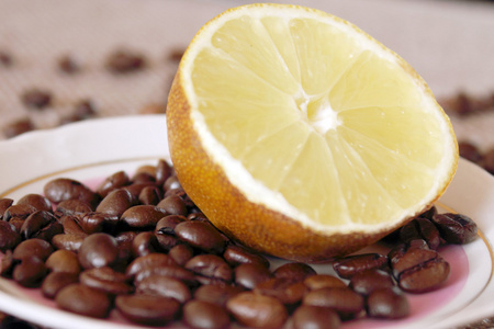 柠檬和咖啡豆成分