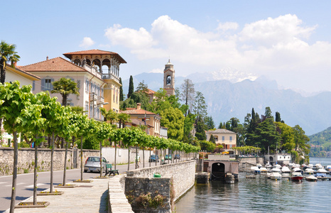 特雷麦作镇在著名意大利科莫湖图片