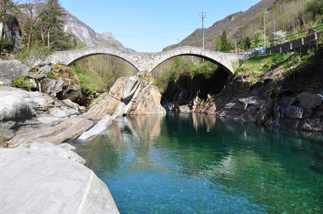 庞特 dei salti 桥的 lavertezzo，瑞士