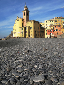 大教堂 di santa maria assunata 在 camogli。意大利里维埃拉